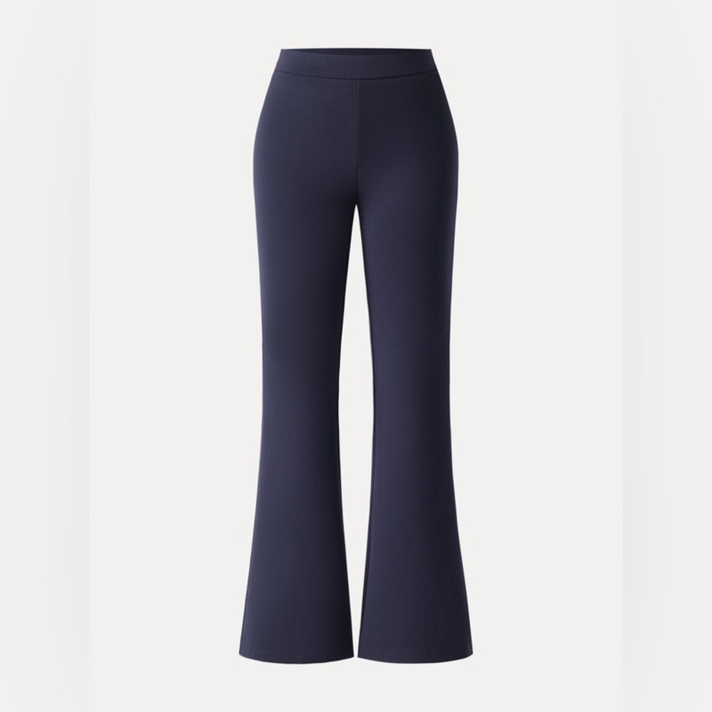 Ponte-De-Roma
Slimming Ponte High Rise Pull-on Flared Pants PETITE MED Retail$69